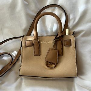 Michael Kors Crossbody